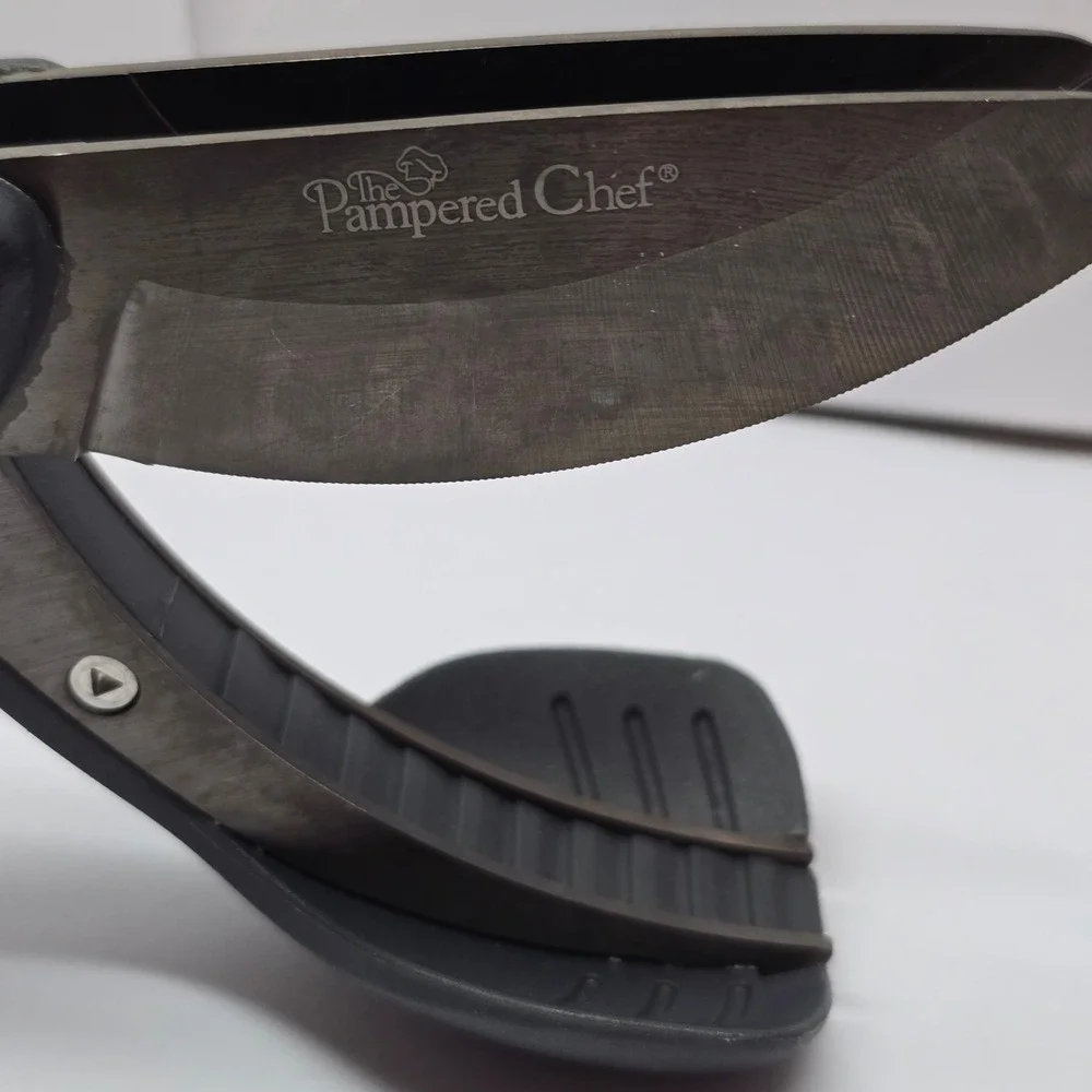Pampered Chef Salad Chopper Double Blade Locking Lettuce Scissors #2582